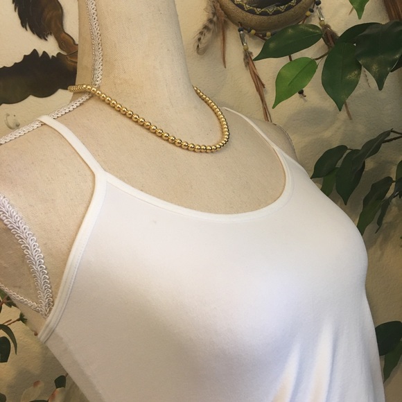 Boxed set of 3 necklaces with matching earrings - Picture 7 of 11